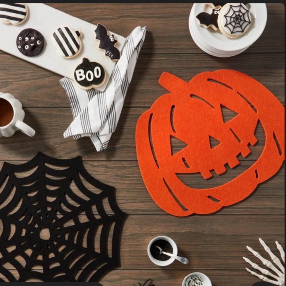 NWT Pumpkin placemats set of 4 Target